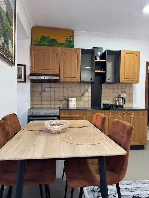 Tirana Center Apartment 0*,  Албания